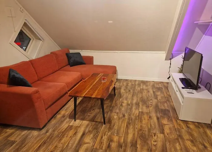 Smaller Apartment Next To Bridge